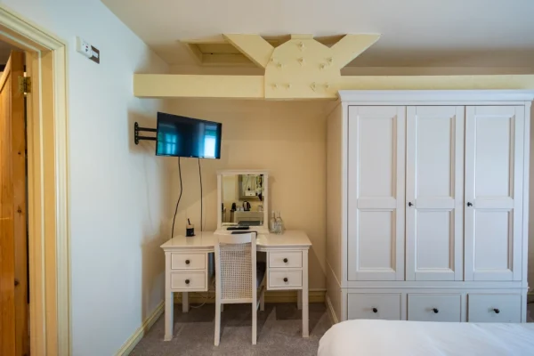 Brace of pheasants inn Somerset Dorset Countryside UK - garden room interior